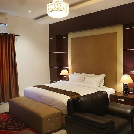 Singapore City Hotel Batu Bara Sungaibalai Eksteriør bilde