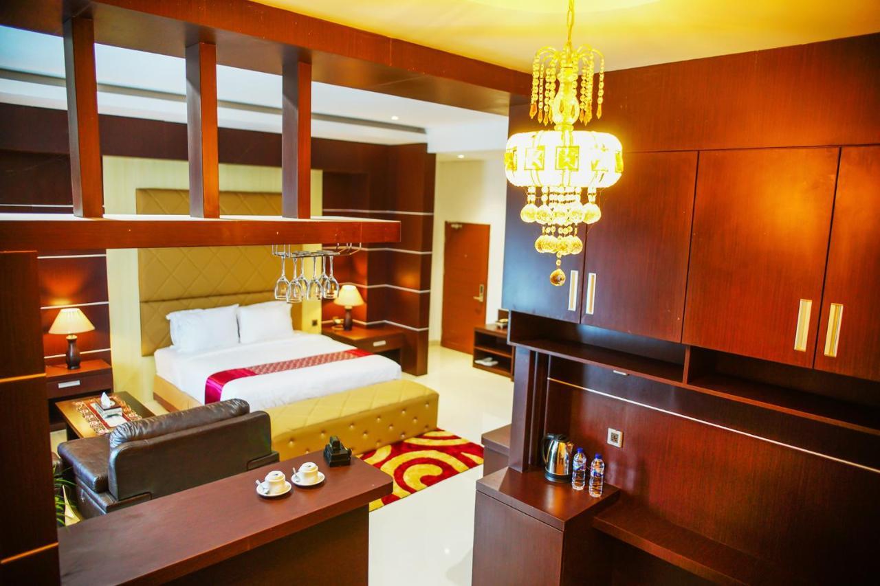 Singapore City Hotel Batu Bara Sungaibalai Eksteriør bilde